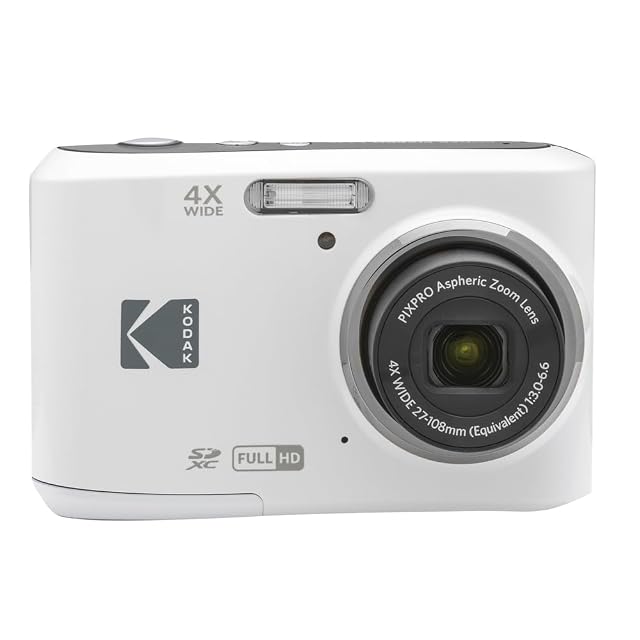 Weiße Kompaktkamera Kodak Pixpro FZ45 mit kleinem Objektiv und 2,7 Zoll Rückbildschirm