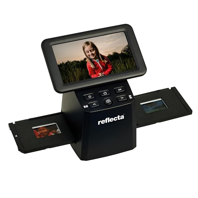 Reflecta x33-Scan mit seinem Fünf-Zoll-IPS-Bildschirm in der Vorschau eines Farbnegativs