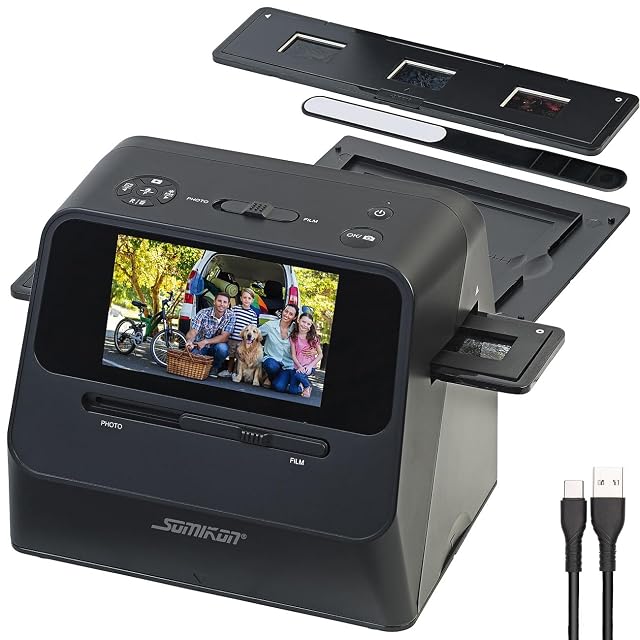 Scanner Somikon SD-1700 auf seiner Grundplatte mit einem darunterliegenden Foto