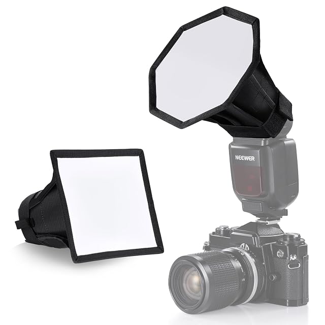 NEEWER-NS5P-Softbox-Paar, eine rechteckig und eine achteckig, auf Blitzköpfen montiert