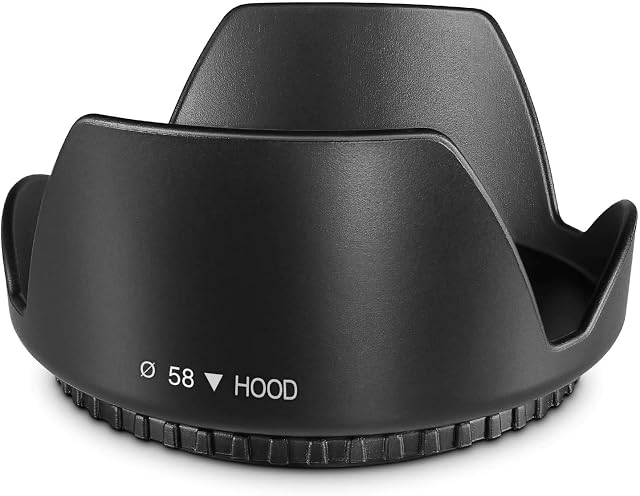 Schwarze YRTIYO-Kunststoff-Gegenlichtblende, auf ein 58-mm-Kitobjektiv geschraubt