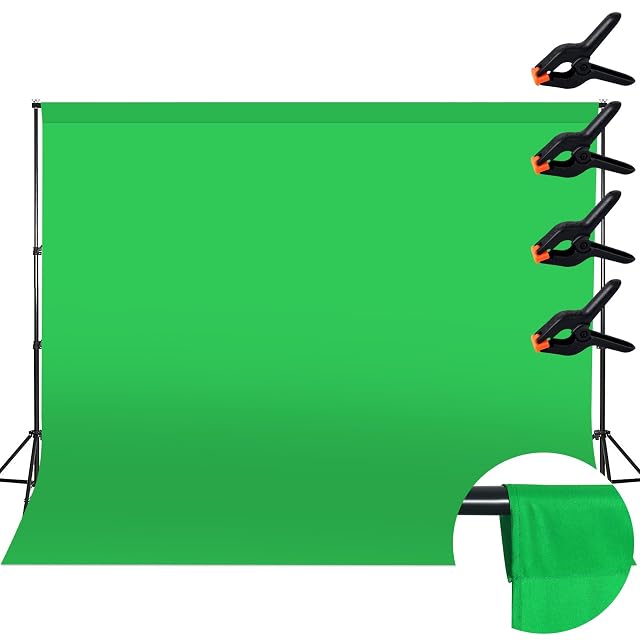 Greenscreen-Stoff von Wusboo, flach aufgehängt mit zwei seiner Klemmen an den oberen Ecken