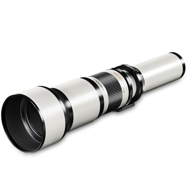 Teleobjektiv Walimex pro 650-1300mm, langer schwarzer Metalltubus mit ausgezogener Gegenlichtblende