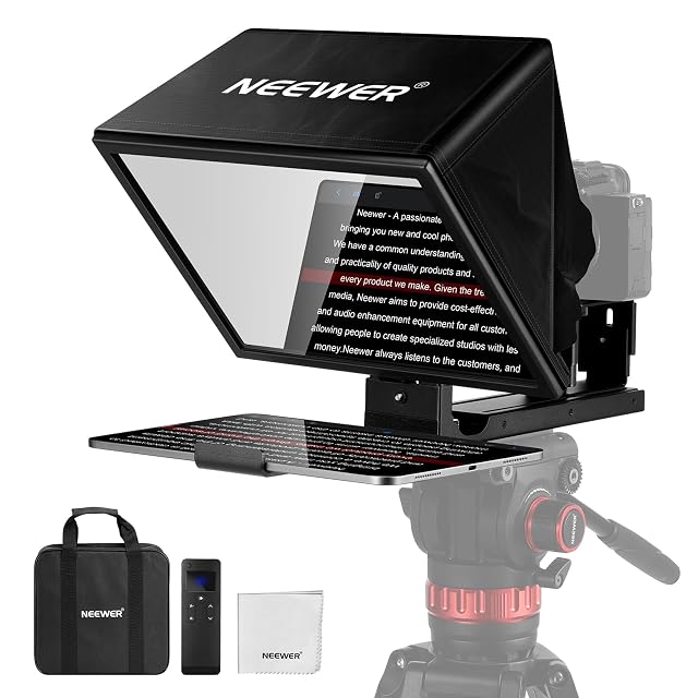 Aufgeklappter Teleprompter NEEWER X12B mit eingesetztem Tablet und Fernbedienung